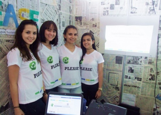 28e03e3a03f303667854d45fc5388874_XL