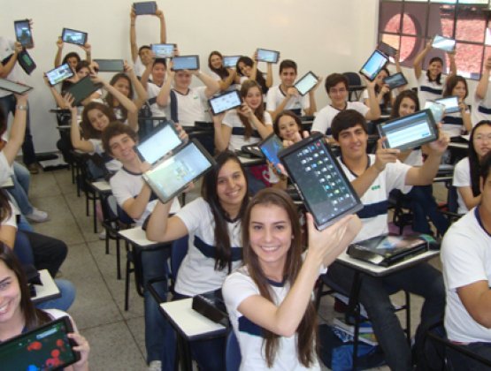 Tecnologia-Educacional-MEC-vai-comprar-600-mil-tablets-para-alunos-de-escolas-publicas