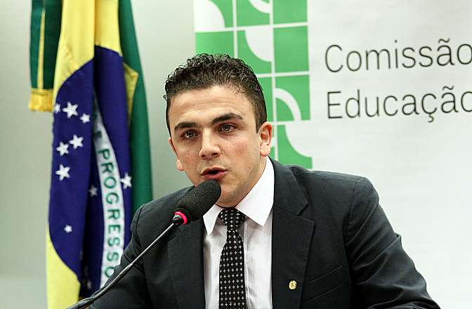 img201506161637105983081MED