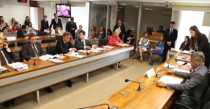 comissão de educação