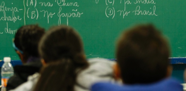 sala-de-aula-geografia-lousa-ensino-fundamental-1348506954392_615x300