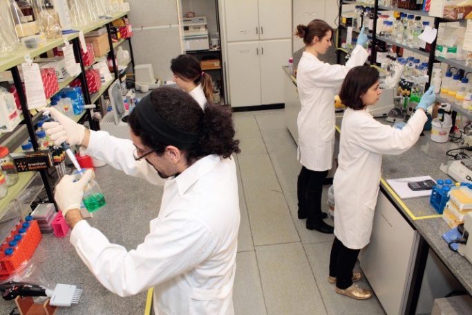 22ca3d64-c8d5-48a1-bad5-05ce557a0db3