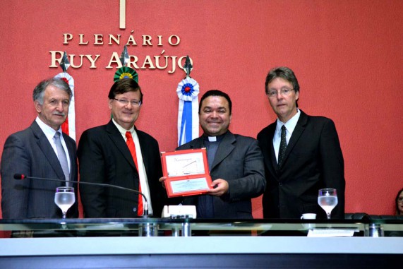 20_SESSaO-ESPECIAL_FRATERNIDADE-HF-571×381