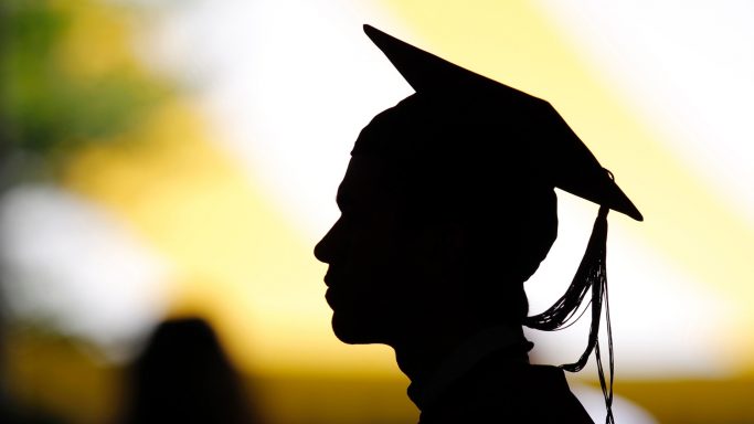 graduacao-ensino-superior-diploma-educacao-1441232761161_1920x1080